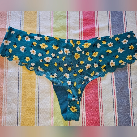 PINK Victoria's Secret Assorted Floral and Lace Thong Panties - Set Of 6 - Picture 5 of 14